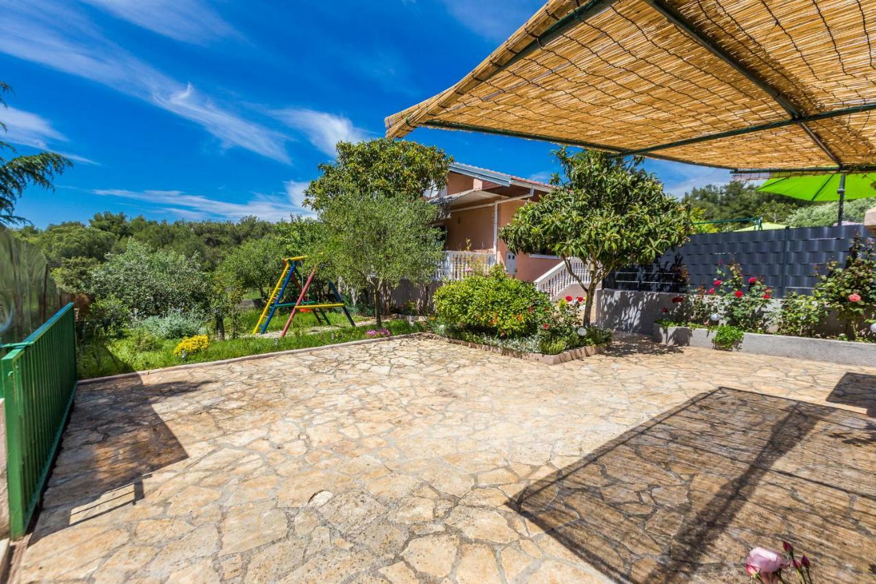 Holiday Home Flora Zadar Exteriör bild